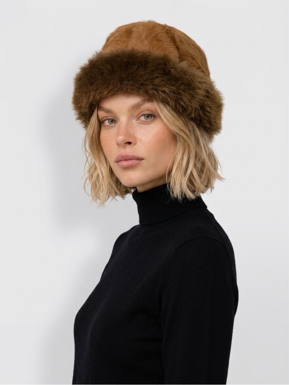 FOX FUR HAT Vintage Unbranded Brown ORANGE ONE SIZE measures 7” Across